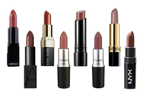 The 90s Lipstick Trend Were Welcoming Back With Open Arms