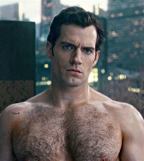 Pin By Sj Richan On Yummy In The Tummy Henry Cavill Shirtless Henry
