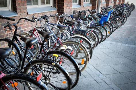 Lakimuutos räjäytti polkupyörän takavalojen myynnin Jyväskylässä ...