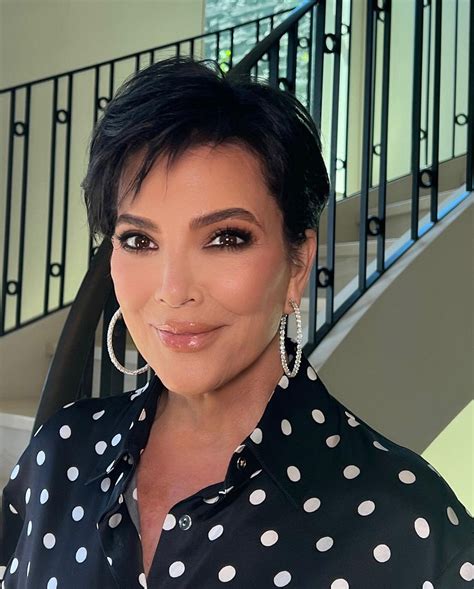 Kris Jenner S Makeup Artist Posts More Heavily Filtered Photos Despite Backlash