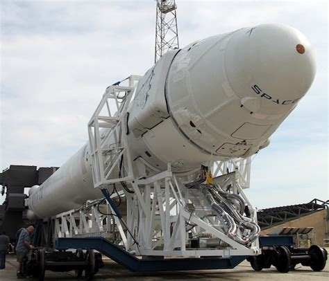The vehicle consists of a reusable first stage, an expendable second stage, and, when in payload configuration, a. Spaceflight Now | Falcon Launch Report | SpaceX Falcon 9 rocket facts