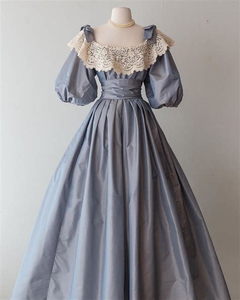 Old Fashioned Dress 1890s Vêtements Stylés Robe Fantaisie Tenues Mode