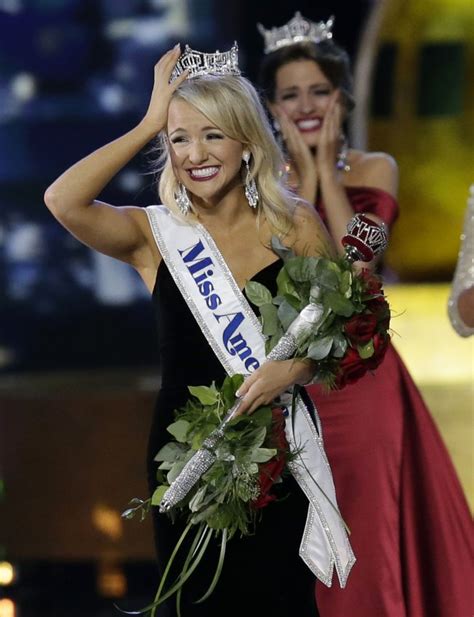 Miss Arkansas Savvy Shields Is Crowned Miss America Upi