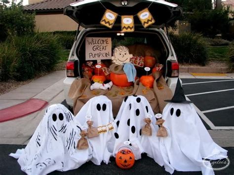 28 Clever Trunk Or Treat Ideas Charlie Brown Halloween Trunk Or