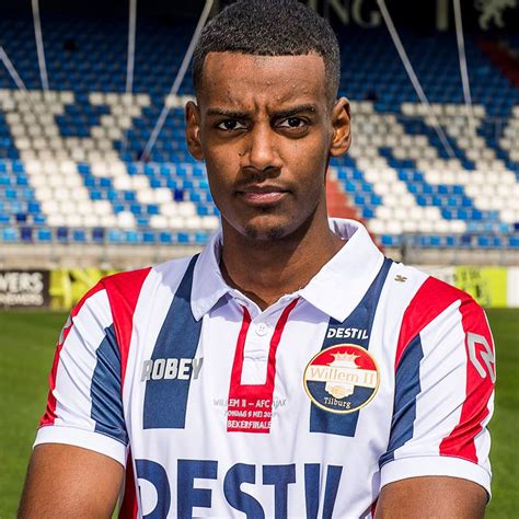 Wedstrijdselectie (inclusief afwezigheid door blessures etc), wedstrijd details, zoals doelpunten, gele/rode kaarten, wissels, etc, video, wedstrijd verslag en historische. Special Willem II Ajax 2019 Dutch Cup Final Kit Released - Footy Headlines