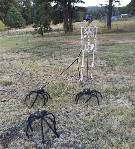 30 Skeleton Halloween Decoration Ideas For Outdoors Halloween Veranda