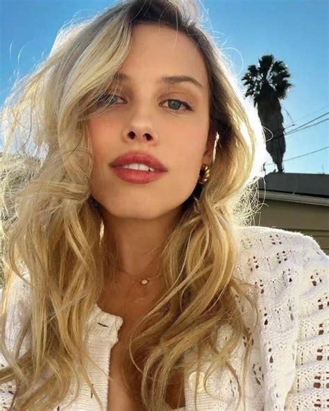 Gracie Dzienny Bio Relationship Net Worth And More