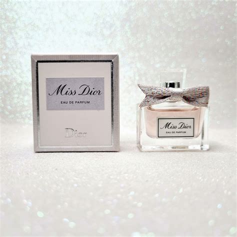 Miniatura Miss Dior Dior Eau De Parfum 5 Ml Cm Outlet Perfumes