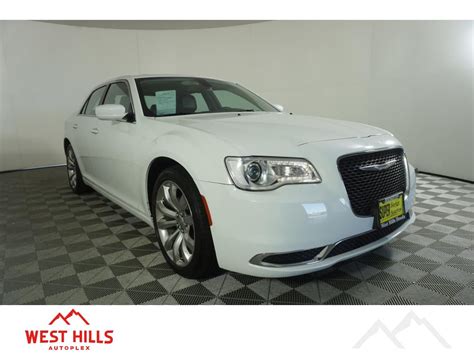 Pre Owned 2018 Chrysler 300 Touring L Rwd 4 Door Sedan