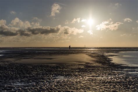 03 für meer, zur durchwahl und müssen zwischen verschiedenen ortsnetzen mit vorgewählt werden. Sonne, Strand und Meer - Sonnenuntergang in Belgien ...