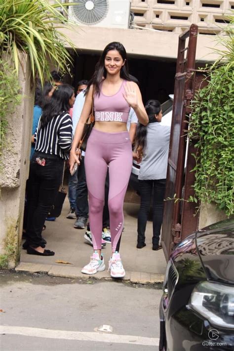 Ananya Pandey Appears In Sexy Skin Tights With Camel Toe Effect The