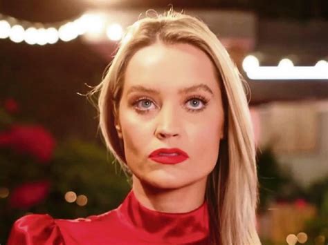 Love Island Laura Whitmore Arrives In The Villa With Shock News