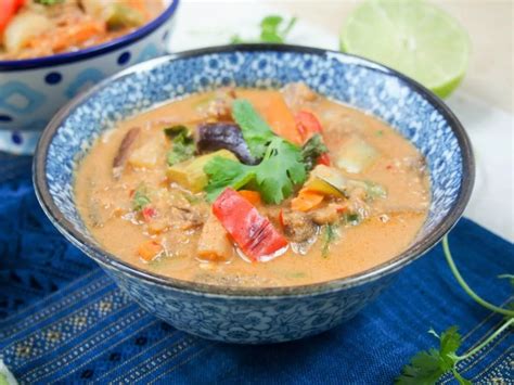Vegetarian Thai Red Curry From Scratch Carolines Cooking