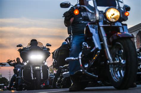 4 Tips To Remember When Sharing The Road With Motorcycles