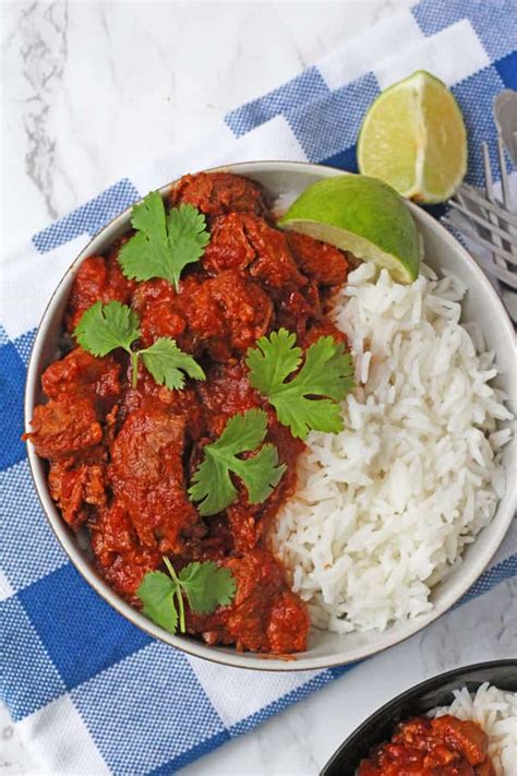 This indian lamb curry is made with tomatoes and onions cooked boneless lamb shoulder works best for lamb curry or chopped lamb stew meat. Easy Slow Cooker Lamb Curry - My Fussy Eater | Easy Kids ...