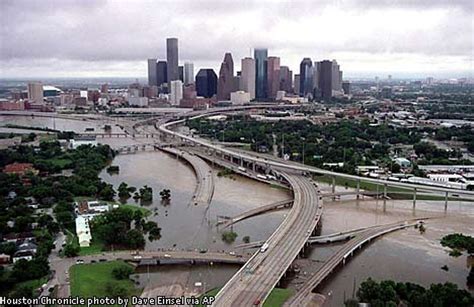 Tropical Storm Lingers Kills 4 In Texas Disaster Declared As Allison