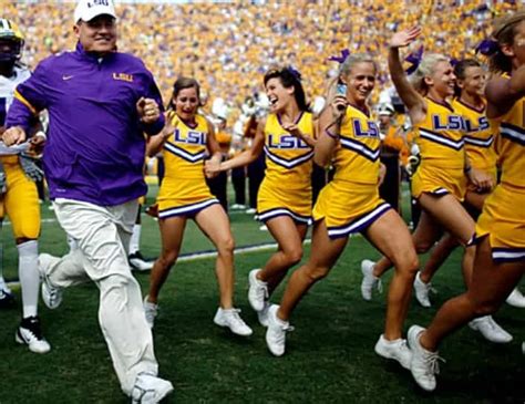 Les Miles Reached A Secret Settlement With Student Over Sexual Harassment Claims Side Action