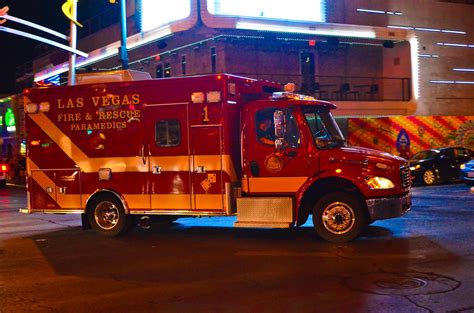 Las Vegas Fire And Rescue Paramedics 1 Las Vegas Fire Rescue Paramedic