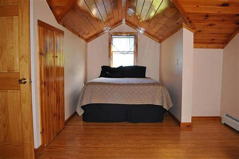 Second homes and hunting cabins with pristine views. For sale in Upstate NY: Catskills cabin retreat for ...