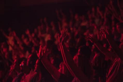 Worship Concert Pictures Download Free Images On Unsplash