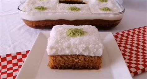 Öncelikle derin bir tencere alıyoruz. Karamelize Şerbetiyle Nefis Kıbrıs Tatlısı Tarifi | Loxy