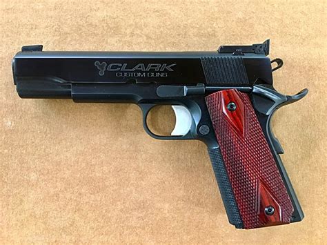 It's great when someone has actual taste in firearms. 1911/2011 Custom Combat | Clark Custom Guns