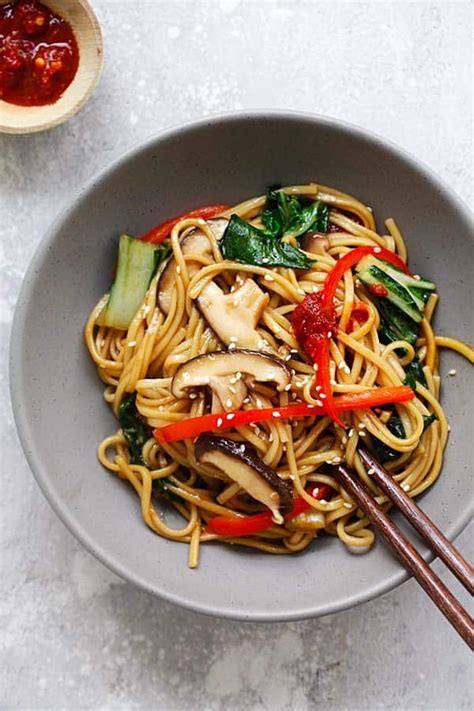 What i may not have done justice to is his love of stir fries that involve noodles. Vegetable Lo Mein - easy and healthy Lo Mein noodles with ...