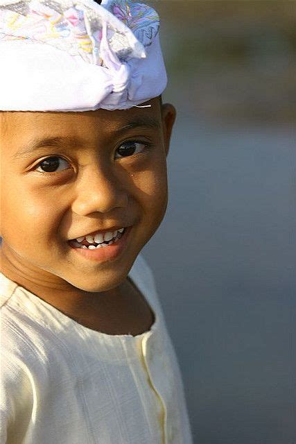 Bali Smile We Are The World People Around The World Wonders Of The