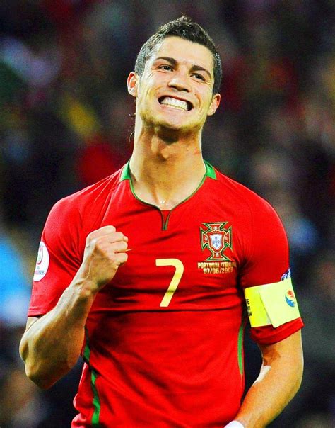 Amazing Look World Player Cristiano Ronaldo Full Biography