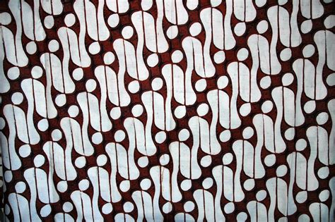 Terinspirasi dari Ombak, Motif Batik Parang Dahulu Milik Para Bangsawan