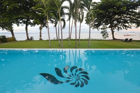 Grandeur Traveler Salaya Beach Houses An Exceptional Luxury Boutique Resort In Dauin