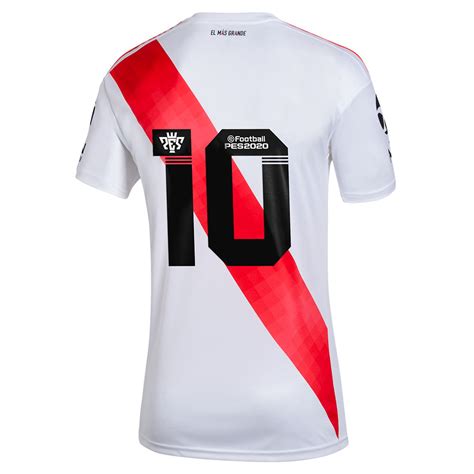 Ideal para salir, hacer deporte o para alentar al millo!! Confira a principal camisa do River Plate 2019-20 disponível na Fut