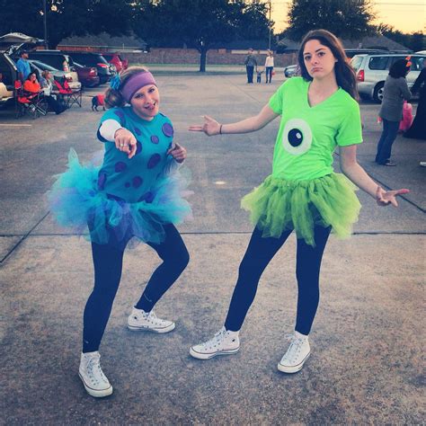 You will need the white, black, and light blue fabric. Sulley & Mike...this would be cute for a running group costume! :) | Cute halloween costumes ...