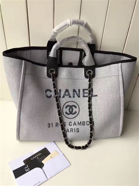 Luxury Chanel Replica Bags Paul Smith