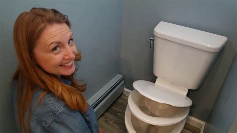 Diy Woman Installs Vanquish Toilet From Mansfield Plumbing Youtube