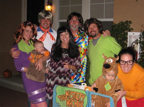 scooby doo gang with guest stars sonny and cher scooby doo scooby halloween costumes