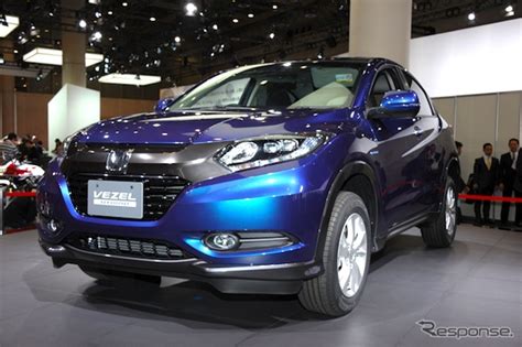 Used japanese cars for sale. Japan January 2014: Nissan X-Trail, Honda Vezel & Toyota ...