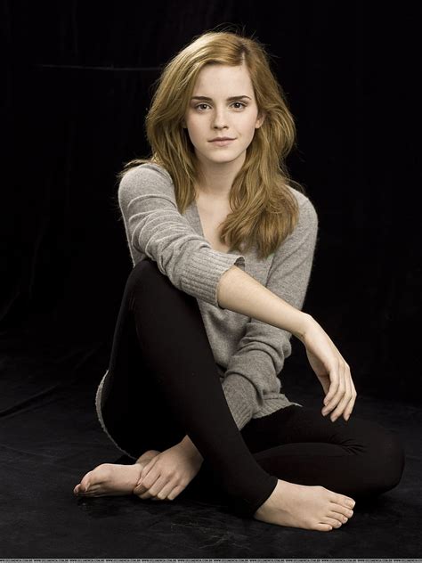1920x1080px Free Download Hd Wallpaper Legs Emma Watson Smiles