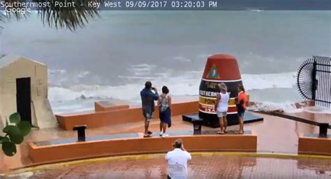 Webcam Watch People Take Selfies As Theyre Engulfed By Hurricane Irma