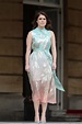 Eugenia de York deslumbra en Buckingham Palace con un vestido ...