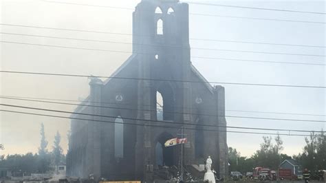 Église De Bas Caraquet Le Feu était Caché Dans Les Murs Le