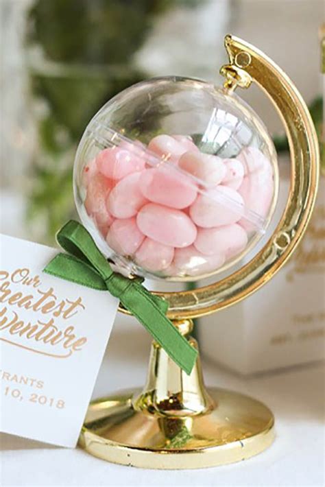 Putting together your wedding gift list is the fun part of planning your big day. 33 Personalized Wedding Gifts That We Admire In 2020/2021 ...