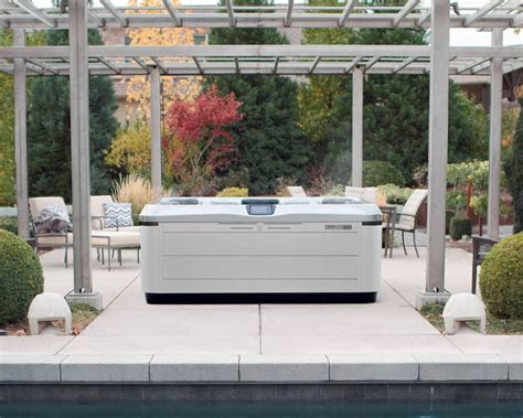 Quality Hot Tubs X Series Spa Collection Bullfrog Spas
