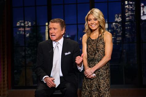 Live S Kelly Ripa Admits She Wants To Get Off Camera And Leave The