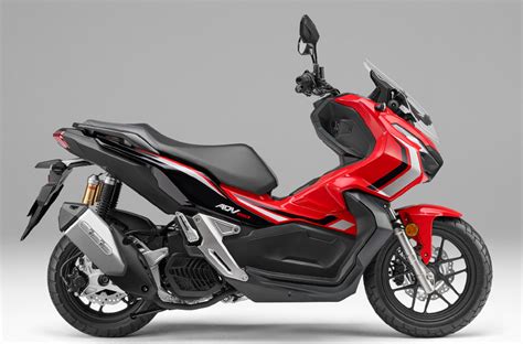 The adv 150 is powered by a 150 cc engine, and has a variable speed gearbox. Honda ADV 150 is now open for pre-booking in Malaysia!