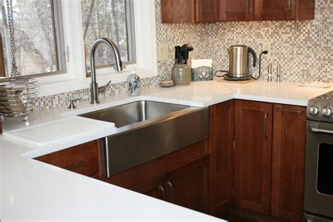 Stainless steel resists scratches and chips. An Elkay farmhouse stainless steel sink. | Stainless steel ...