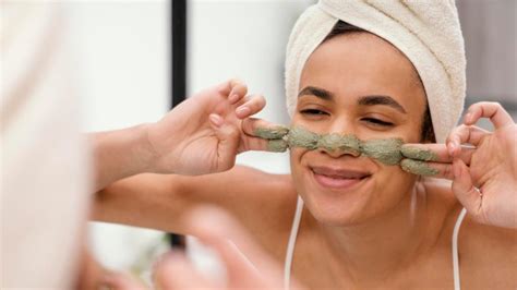 10 Best Homemade Face Scrubs To Exfoliate Your Skin Naturally