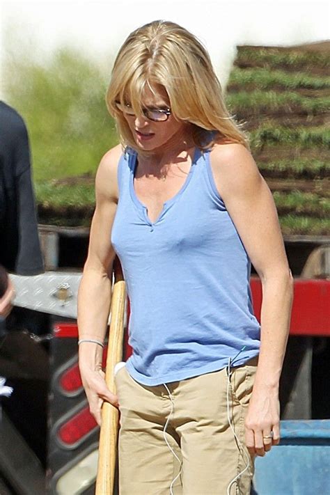 12 Sexy Photos Of The Charming Julie Bowen