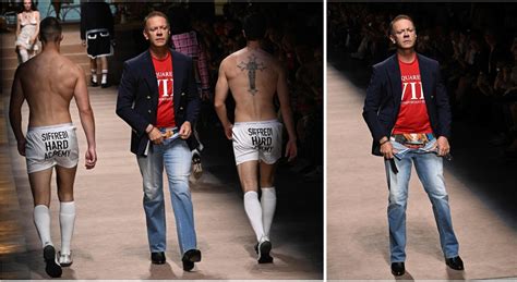 Rocco Siffredi Sfila Alla Mfw Il Dettaglio Hot Dell Outfit Non Passa