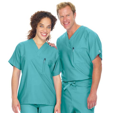 what you should know when choosing medical scrubs for staff 2 degrees magazine